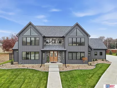 4727 Lambert Pl, Columbus, NE 68601
