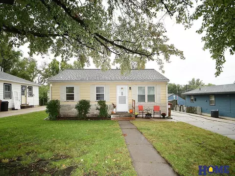 1115 Groveland St, Lincoln, NE 68521