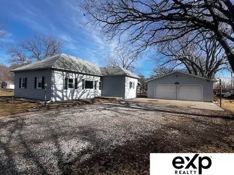711 Church St, Bellwood, NE 68624