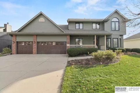 15719 Sahler St, Omaha, NE 68116