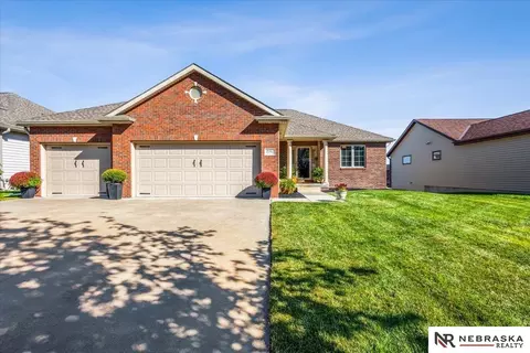 9040 S 30th St, Lincoln, NE 68516