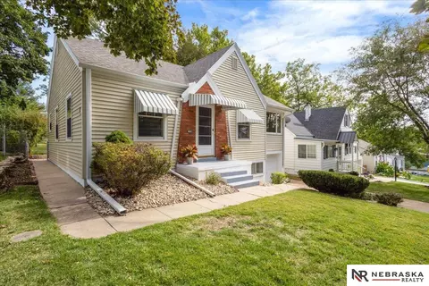 2137 S 61st Ave, Omaha, NE 68106