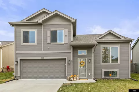 9110 Potter St, Omaha, NE 68122