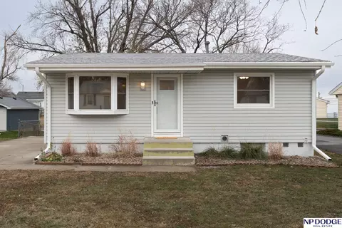 1125 Furnas Ave, Lincoln, NE 68521