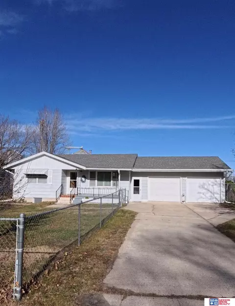 307 E Main St, Sargent, NE 68874