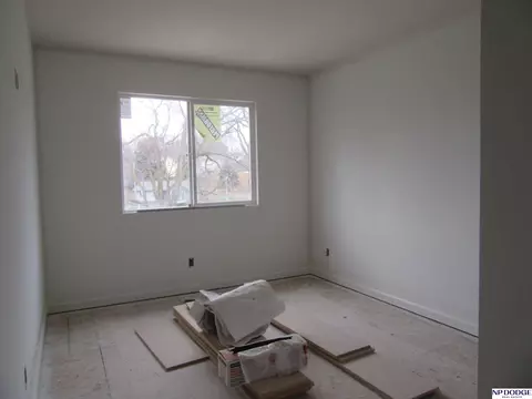 5018 Vane Cir, Omaha, NE 68152 photo 7