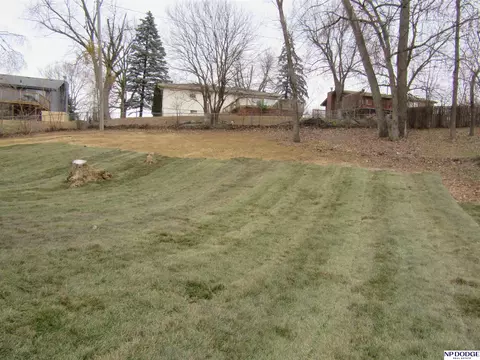 5018 Vane Cir, Omaha, NE 68152 photo 13