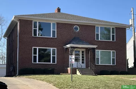 3719 Jones St, Omaha, NE 68105