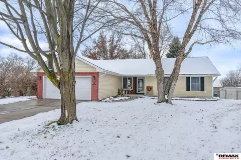 735 Summit Ct, Crete, NE 68333