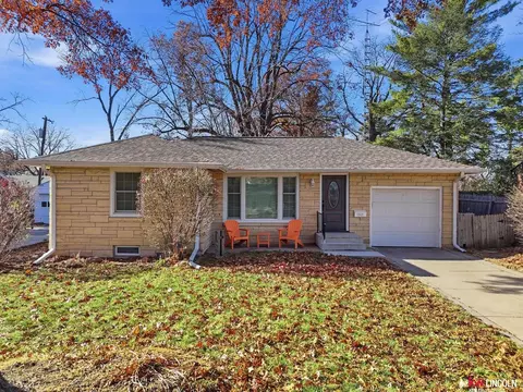 1921 S 45th St, Lincoln, NE 68506