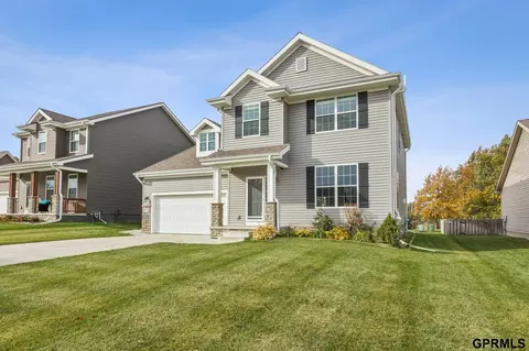 8230 Kilpatrick Pkwy, Bennington, NE 68007
