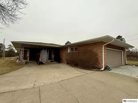 512 Sandoz St, Valentine, NE 69201