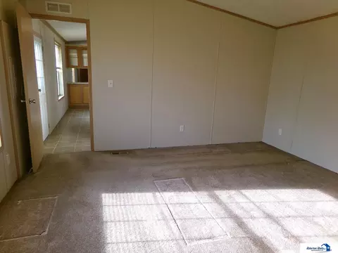 Living - 2408 Arapahoe Trl, Beatrice, NE 68310 photo 4 of 4