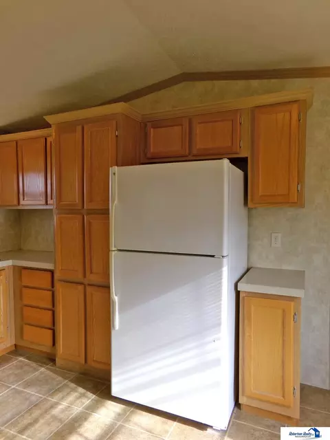 Kitchen - 2408 Arapahoe Trl, Beatrice, NE 68310 photo 7 of 9