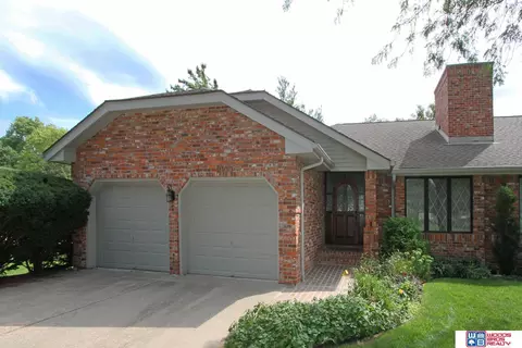 2100 Heritage Pines Ct, Lincoln, NE 68506