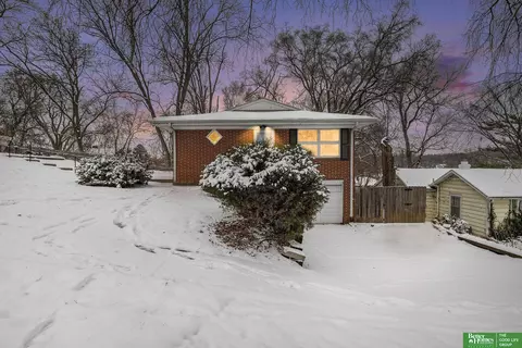 5640 Ruggles St, Omaha, NE 68104