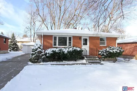 333 Orcutt Ave W, Lincoln, NE 68504