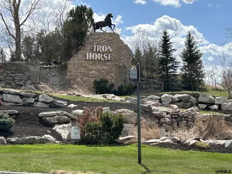 1245 Lakeview Cir, Ashland, NE 68003