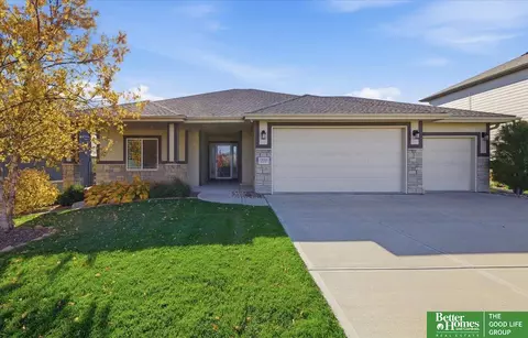18509 Boyd St, Elkhorn, NE 68022