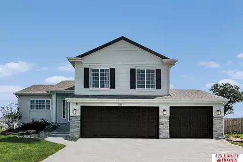 8204 N 175 Ave, Bennington, NE 68007