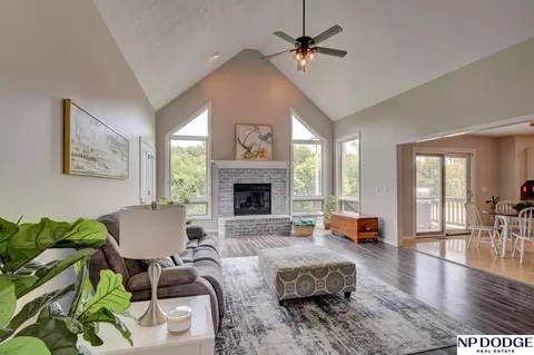 1021 Mary Beth Cir, Blair, NE 68008