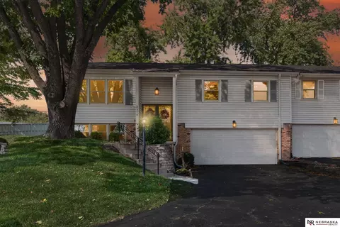 2312 S 119th Ct, Omaha, NE 68144