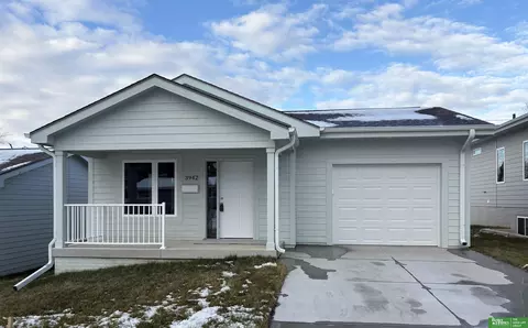 3942 Blondo St, Omaha, NE 68111