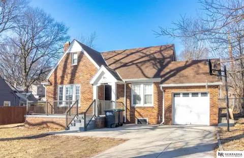 3408 N 49th St, Omaha, NE 68104