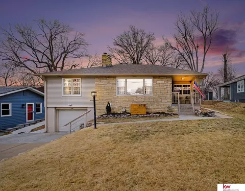 4716 A St, Omaha, NE 68108