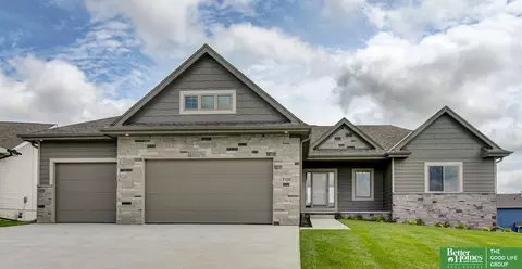7131 N 172 St, Bennington, NE 68007