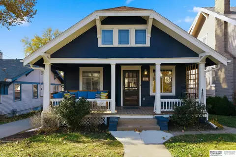 806 N 43rd St, Omaha, NE 68131
