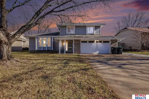 2923 S 159th Cir, Omaha, NE 68130
