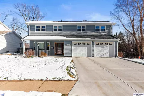 1102 Potter Rd, Bellevue, NE 68005