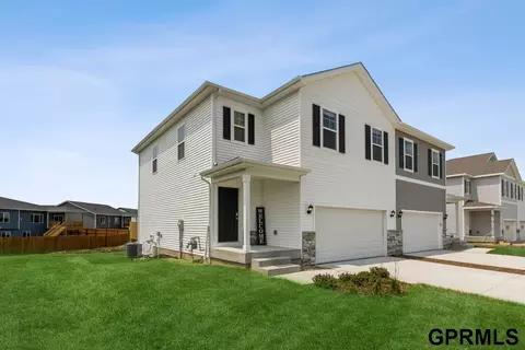 7916 N 169 St, Bennington, NE 68007