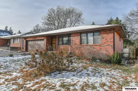 5005 Prince Rd, Lincoln, NE 68516