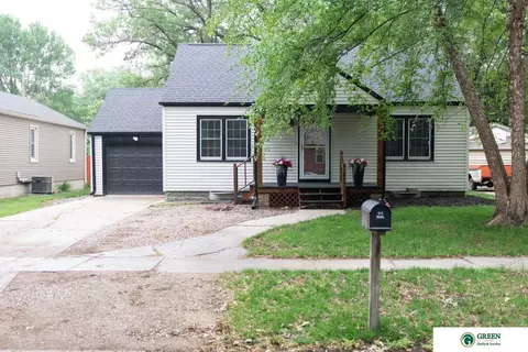 1318 N Kiplinger Ave, York, NE 68467