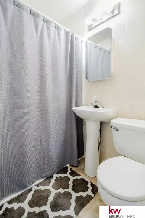 Bath - 355 W 6th St, Superior, NE 68978 photo 1 of 1