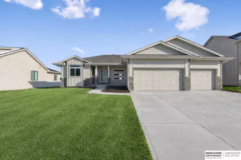 11015 N 159th Ave, Bennington, NE 68007