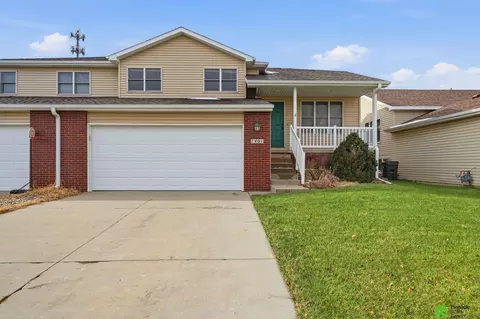 7401 S 28 St, Lincoln, NE 68516