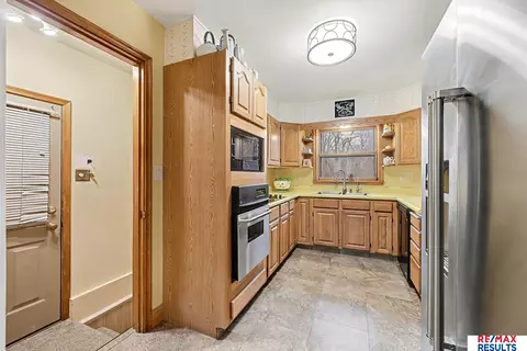 Kitchen - 1409 Freeman Dr, Bellevue, NE 68005 photo 3 of 3