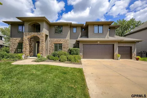 407 S 198th St, Elkhorn, NE 68022