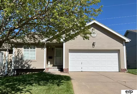 4917 N 144 Ave, Omaha, NE 68116
