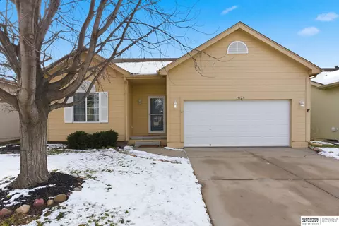 15127 Tibbles St, Omaha, NE 68116
