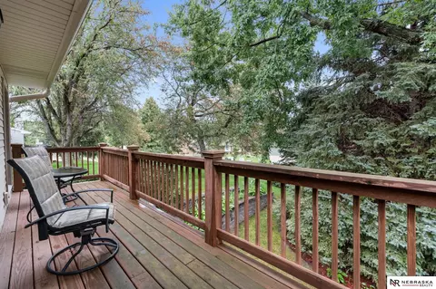 759 N 130th Plz, Omaha, NE 68154