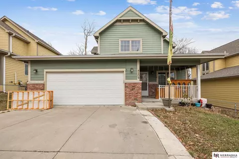 4209 Lake St, Omaha, NE 68111