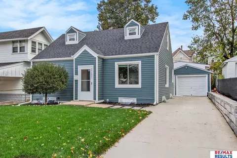 2107 S 35 St, Omaha, NE 68105