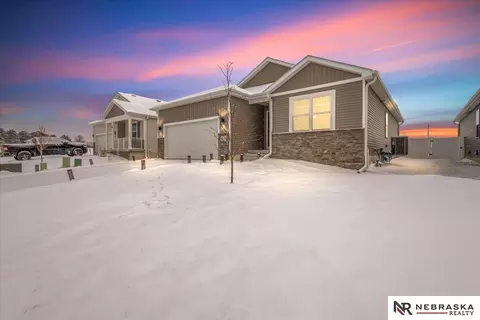 12613 S 204th Ave, Gretna, NE 68028
