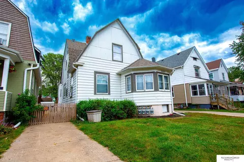 1113 S 30th Ave, Omaha, NE 68105