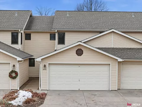 645 NW 20th St #43, Lincoln, NE 68528