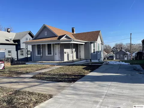 5413 S 22nd St, Omaha, NE 68107